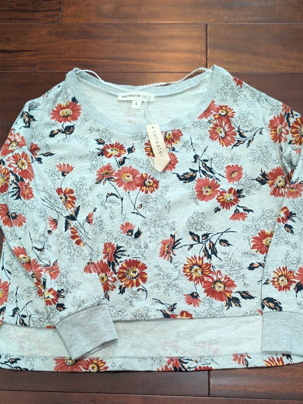 saltwater LUXE Floral Scoop Neck Sweater in Light Gray Size Small